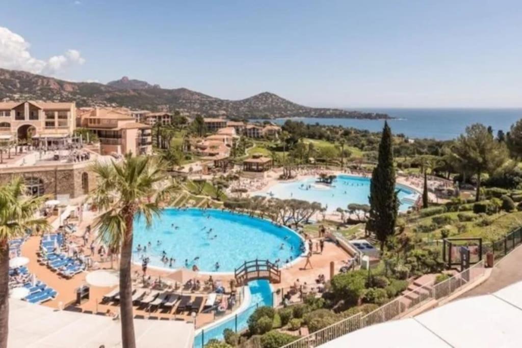 Superbe Appartement Village Cap Esterel 4P Climatise Saint-Raphael (Var) Exterior foto